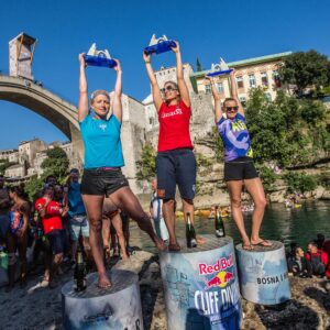 Lysanne Richard Instagram - Le circuit @redbullcliffdiving débarque enfin à Montréal au mois d’août !🎉
Ça fait des années que j’en rêve et que je travaille pour ça! Je suis tellement fière du positionnement de Montréal en tant que capitale mondiale du haut-vol. J’ai été approchée pour mon implication, plus de détails suivront. 🙌🔥🤩
📸 @redbullcliffdiving
