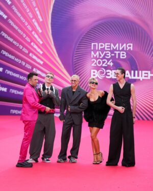 Lyudmila Chebotina Instagram - -U are gangsters? 
-No.
We are Russians😎
#премиямузтв2024