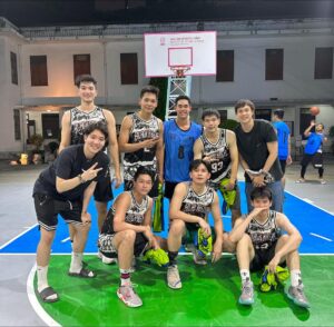 M Phurin Instagram - ขอบคุณเพื่อนๆ พี่ๆ น้องๆทุกคน  ที่ช่วยกันเล่นอย่าง สนุกสุดมันส์ทุกเกม ผิดพลาดประการใดขออภัยด้วย
ไว้สู้กันใหม่รายการหน้า 💪🏻😁

ขอบคุณ Under Armour ที่จัดกิจกรรมดีๆ 
ขอบคุณ เสื้อสวยๆจาก PP Design SPORT Co.,LTD.
ขอบคุณกองเชียร์ X-Force Basketball Club ที่ช่วยเชียร์ #BlackArena ❤️🙏🏻😄

ปล. อย่างน้อยรายการนี้ก็ทำให้คนนึงมี Passion Anekchai Jaiyawat 

#ua5x5th
#underarmour
#ppdesignsport
#xforcebasketballclub