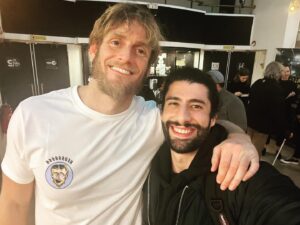 MB14 Instagram - Belle rencontre avec le frérot @ragnar_le_breton_ ❤️ j’ai tellement ri c’est un grand malade ! allez le voir à @europeenparis si vous voulez taper des barres sans filtre vous allez passer une bonne soirée ! 😂🔥💪 HEUSSSSSS 🙅🏼‍♂️