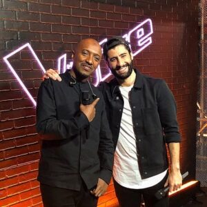 MB14 Instagram - Quelle belle rencontre avec le fréro @sopranopsy4 , c'est fou de se retrouver sur une scène avec une légende du rap que t'écoutais déjà en primaire et au collège, plus de 20 ans de carrière, un talent de fou et pourtant tellement humble et gentil... Merci pour ta confiance 🙏❤
#thevoiceallstars #soprano #cestfoulavie #rap
