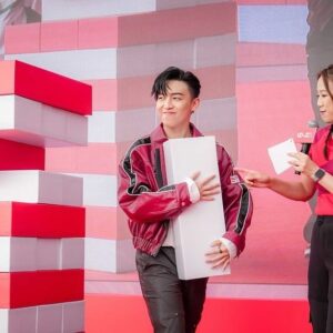 MC Cheung Instagram - 健康人生嘅一日，多謝滙豐保險「澳」運會邀請，多謝大家一早起身陪我玩！😏

#滙豐保險 #HSBCLife20 #澳運會 #HSBCLife #FitnessCarnival