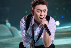 MC Cheung Instagram - 好開心好爽嘅澳門站演唱會！記得年初，第一次面對紅館嘅大舞台，係緊張、係擔心，成個腦都係舞步動作走位，只希望可以順利完成。到今次澳門站，我終於可以真正咁享受依個舞台！多謝所有合作單位一直以來嘅陪伴鼓勵同支持，見證我嘅成長，一齊去享受成個演唱會嘅過程😎
仲要多謝所有入場嘅賦二代同樂迷，無論係睇完紅館再睇澳門，定係第一次睇現場。呢個假期要plan個trip去澳門都唔容易，知道今次演唱會破左場館單場入座率嘅紀錄都真係好驚喜，期待以後去到邊都會見到你哋！
雖然完咗演唱會好想食好多好多嘢，但其實好快又要面對另一個新挑戰😏，希望可以快啲再見到大家啦🤙

Special thanks to 主辦 @chessman_macau , 公司 @warnermusichk ，我嘅 special guests @siufay613 & @_goochan_ , 無敵band同dancers @terrychui22  @maximilianfu and all, 同所有工作人員嘅支持，冇咗你哋真係唔成事！下次再玩過啦🤟