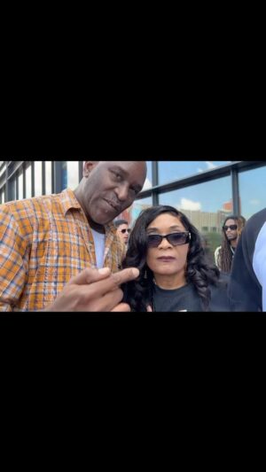 MC Sha-Rock Instagram - When you run into legends like the legendary producer @easymobee and @jazz-o mentor to Jay-Z at the @uhhmuseum exhibit unveiling. Watch @jazz-o rap my lyrics from my 1980 record “That’s The Joint” #firstfemalemcofhiphopstreetculture #iammcsharock