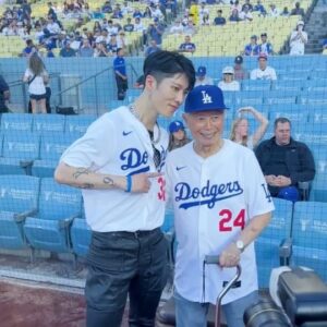 MIYAVI Instagram - 背番号382サード代打、石原です。

🫡

Happy, July 4th.