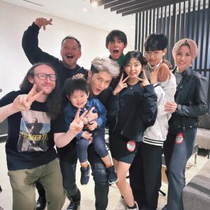 MIYAVI Instagram - We talk in music.

Can’t describe how happy, tranquil, peaceful but also passionate in the groove we all were. 

Love you guys. Safe trip n please keep spreading love as you always do. 

🙏🏻😌

尊敬するミュージシャンであり友人でもあるマイクの率いるバンド @incubusofficial 東京公演にゲスト出演させていただきました

音楽だけじゃなく、人間としての人柄も大好きな彼ら。最高の時間をありがとう。

俺、あんま友達いないけど、彼らは友達って呼んでもいいのかな。笑

また会おう
