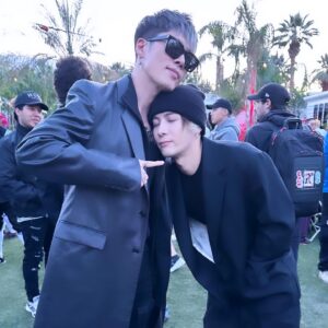 MIYAVI Instagram - Coachella wk01 🌴

1- Came here for work (and tequila)
2- Can’t stop loving this magic man 
3- I felt like a teacher
4- Tokyo calling! 
5- Dreamy (My legs were completely dead)
6- Bad boys from Hongdae
7- Who’s the artist and who’s the agent 
8- Good example of a manager on his business trip 

Great seeing many great performances and friends.亚洲继续摇滚，团结一致，互相支持🌎

コーチェラ１週目
たくさん素晴らしいパフォーマンス見れた＆友達にも会えました。
今年は日本のアーティストもたくさん出ていて
みんな頑張っているのを見れてこちらもパワーもらいました。
みなさんお疲れ様でしたー