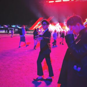 MIYAVI Instagram - Coachella wk01 🌴

1- Came here for work (and tequila)
2- Can’t stop loving this magic man 
3- I felt like a teacher
4- Tokyo calling! 
5- Dreamy (My legs were completely dead)
6- Bad boys from Hongdae
7- Who’s the artist and who’s the agent 
8- Good example of a manager on his business trip 

Great seeing many great performances and friends.亚洲继续摇滚，团结一致，互相支持🌎

コーチェラ１週目
たくさん素晴らしいパフォーマンス見れた＆友達にも会えました。
今年は日本のアーティストもたくさん出ていて
みんな頑張っているのを見れてこちらもパワーもらいました。
みなさんお疲れ様でしたー