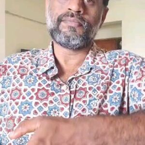 Maala Parvathi Instagram - അരിക് വൽകരിക്കപ്പെടുന്നവരുടെയും, സാധാരണക്കാരൻ്റെയും ഒപ്പമാണ് Jeo Baby എന്ന ചലച്ചിത്ര സംവിധായകൻ.

മനുഷ്യത്വഹീനമായ പ്രവർത്തികൾ, അത് ആർക്ക് നേരെ ആണെങ്കിലും ജിയോ പ്രതികരിച്ചിട്ടുണ്ട്.

നീതിയും, സമത്വവും, മനുഷ്യത്വവുമാണ്
ജിയോ മുന്നോട്ട് വച്ചിട്ടുള്ള ധാർമ്മിക മൂല്യങ്ങൾ.

മലയാള സിനിമയെ തന്നെ പ്രശസ്തിയിലേകെടുത്തുയർത്തുന്ന ജിയോയുടെ സിനിമകളിലും അദ്ദേഹത്തിൻ്റെ രാഷ്ട്രീയവും രാഷ്ട്രബോധവും വ്യക്തമാണ്.

ഇതിൽ ഏത് ധാർമിക മൂല്യത്തെയാണ്... ഫാറൂക്ക് കോളജിലെ വിദ്യാർത്ഥികൾ എതിർക്കുന്നത്.

സ്വാതന്ത്ര്യത്തെ? നീതിയെ? തുല്യതയെ?

ഫാറൂഖ് കോളജിലെ വിദ്യാർത്ഥികളോടാണ് ചോദ്യം. ഉത്തരം പ്രതീക്ഷിച്ചുള്ള ചോദ്യമാണിത്.