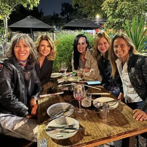 Macarena Pizarro Instagram - La amistad ❤️ 
Feliz cumpleaños @pazdiazs 
Música en honor a @josewild 
Las quiero @karinaalvarezv @carolinasofia3