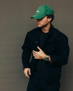 Maciej Musiał Instagram - ciiii słucham uderzeń wskazówek mojego zegarka @boss 

Model Gregor i wszystkie zegarki @boss znajdziecie w butikach @butiki_swiss

#reklama #BeYourOwnBoss #BOSSWatches #myswissstory