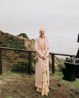 Mackenzie Mauzy Instagram - CANCER FREE BABY 💓 This woman has amazed me since I was 11 years old and now after her second battle with cancer I’ve never been more in awe of her strength and thankful for her friendship. Holidays are looking way bright! Love you Warrior Queen!!! @agtedder