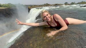 Mackenzie Mauzy Instagram - just one of those silly people on the Zambian side ✌🏼😈 #stop4 #devilspool #0chill