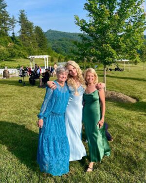 Mackenzie Mauzy Instagram - BYE SUMMER ☀️🌻🦋