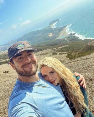 Mackenzie Mauzy Instagram - October is for lovers
