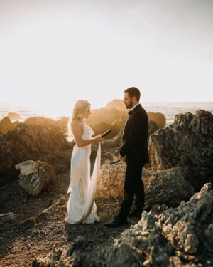 Mackenzie Mauzy Instagram - Round 2! The day before everyone arrived and moments that still take our breath away.  @floragibsonphotography too. 💛