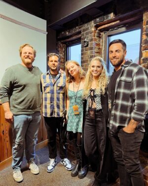Mackenzie Mauzy Instagram - October is for lovers