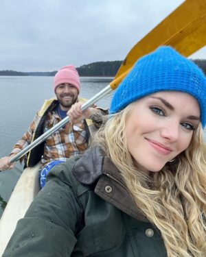 Mackenzie Mauzy Instagram - Happy New Year! So thankful for you, 2022.
