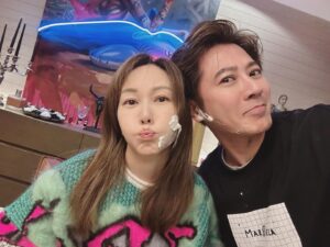 Macy Chan Instagram - 沒有計劃過的生日【Part2】
完全符合我這種喜歡Ad Hoc的個性
卻又充滿了愛和豐盛💝
正日有一群兄弟姐妹臨時組織了火鍋、超級好吃的豆沙蛋糕🎂，還有美女送來的超美的花🌹。
看來早早就計劃好的就是媽媽的一碗長壽麵🍲
超級好吃。

@ericsuen 
#adhoc #birthdaygirl #birthdaycake