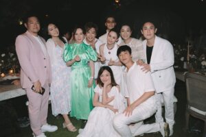 Macy Chan Instagram - Sweet🤵🏻💕👰🏻

@laurinda_ho @ksitigarbarber @therivergirl @wong_cho_lam @ericsuen @real_ting @ava112411 @grace0403_ag @albertchuangkapun