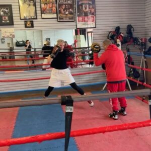 Macy Chiasson Instagram - Getting that work in with Coach D @duqueestradasboxingacademy_  during the holidays 👊💪💀.
-Post sparring with @nola_boxer504 feels good to be home ❤️
.
.
#nola #louisiana #mma #boxing #neworleans #504 #cuba #wmma #fitness #women #woman #box #rival