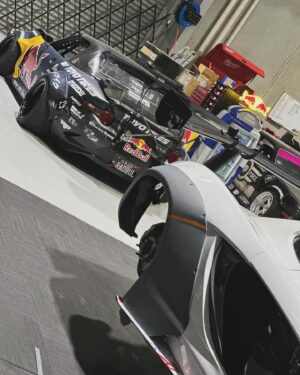 Mad Mike Instagram - Sunday vibes fitting the custom 1 off @trakyoto Rocket Bunny kit to our Rotary swapped Mclaren project #MADMAC. 

June 2nd we drop the first clip of the build series over on my YouTube 🤘🏽

#RotaryMclaren