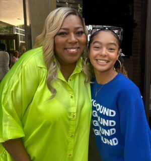 Madalen Mills Instagram - This weekend, I met a singer who I have been admiring from afar for about two years now - Ms. @tamikapattonmusic! Ms. Tamika, your voice is such a gift from God. Every time I listen to you sing, I am beyond inspired by the passion you have. It reminds me why I love singing and music so much. You guys, never underestimate the role models in your own communities! It was such a pleasure to meet you Ms. Tamika - keep shining!!❤️🙏🏽

P.S. Y’all - the best part is, she’s also a huge fan of Jingle Jangle!! We were totally fangirling over each other!!! lol🤣