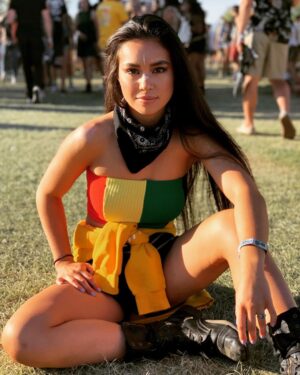 Madalyn Horcher Instagram - Coachella 2019 is a wrap 🎉 when you swipe the blue thing in my mouth is gum...because I love gum 😐 #coachella #2019 more photos later!