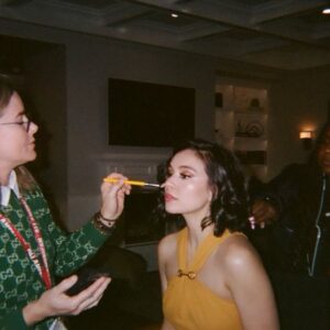 Madalyn Horcher Instagram - Disposables babyyy 

PC: @miyaghorcher