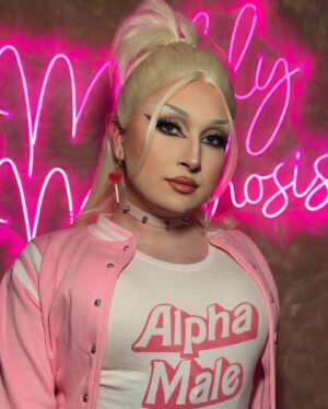 Maddy Morphosis Instagram - Every dog thinks it’s an Alpha, until it meets a wolf. 🐺 

Also, I’ll be selling signed Polaroids at DragCon this year.
•
•
•
•
•
#dragrace #rupaulsdragrace #rpdr #drag #maddymorphosis