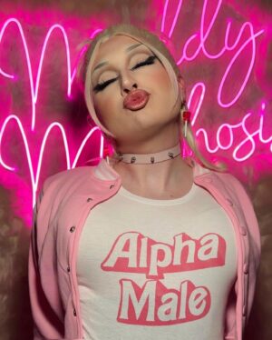 Maddy Morphosis Instagram - Every dog thinks it’s an Alpha, until it meets a wolf. 🐺 

Also, I’ll be selling signed Polaroids at DragCon this year.
•
•
•
•
•
#dragrace #rupaulsdragrace #rpdr #drag #maddymorphosis