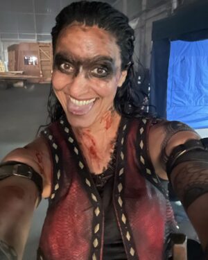 Madeleine Sami Instagram - Where to start with the bts?! Playing Archie was a goddamn joy! What a crew. Love them all 4 lyfe 🖤 🥰 🏴‍☠️