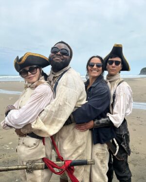 Madeleine Sami Instagram - Where to start with the bts?! Playing Archie was a goddamn joy! What a crew. Love them all 4 lyfe 🖤 🥰 🏴‍☠️