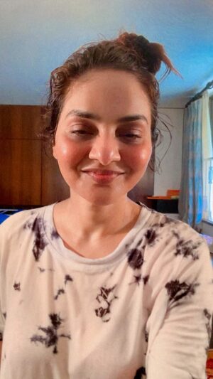 Madhoo Instagram - #happymonday #myhappyplace #meditation  GOD BLESS THE WORLD… #july ❤️❤️❤️❤️