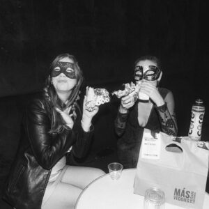 Madisen Beaty Instagram - In the middle of the ride 

Also- new mix on SoundCloud 👀 link in bioooo