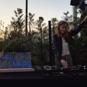 Madisen Beaty Instagram - Cause day & night…who’s coming out this Friday? Stoked to join the lineup @birdhouselosangeles & it’s going to be a good one. House & good vibes at @lostbutfoundbar 🪩 as always -> link in biooooo

Photos from @canopyclub.la thanks for having me 🦩