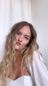 Actress Madison Riley HD Instagram Photos and Wallpapers April 2024