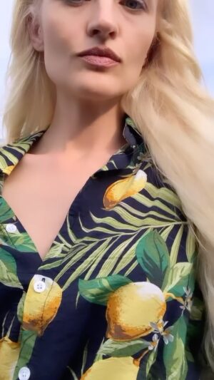 Madison Riley Instagram - When life hands🖐 you 🍈 melons…