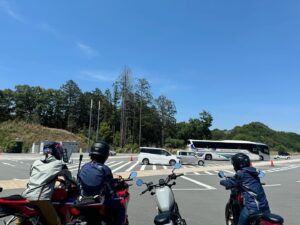 Madoka Umemoto Instagram - HCMグループさんの女子ツーリングに参加させて頂きました🏍️💨
愛知県在住の私にとって季節問わず三重はいつでも走りに行ける場所！のイメージでしたが、今回走ってみて道の走りやすさや行くと楽しくて気持ちいい場所が多い事に驚きました😳✨
Honda Drem松阪店さんでレンタルバイクをしたのですが、久しぶりのレブル500は快適でした❤️
動画がホンダカーズ三重さんのYouTubeにUPされているので是非見てね👀✨