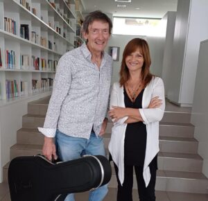 Mafalda Veiga Instagram - Foi muito inesquecível mesmo ter estado no Luxemburgo, a convite do @ccp_luxemburgo (Instituto Camões) e da sua maravilhosa diretora @_adilia_carvalho_  Foi muito inesquecível mesmo assistir ao lançamento da edição francesa do Vale Formoso da @filipaleal_oficial traduzido pela @sonia.marcia.barbosa.dasilva e à sessão de poesia no Centre national de littérature, onde houve uma homenagem tão bonita à nossa tão tão querida @mariaquintans Foi muito inesquecível tudo. Muito muito obrigada.❤️