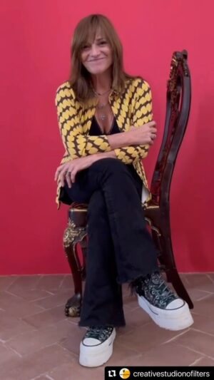 Mafalda Veiga Instagram - 30 de Junho participo no workshop Music sobre escrita de canções. É online, por isso podem inscrever-se onde quer que estejam e juntar-se a nós. :) até já! 

Inscrições @creativestudionofilters