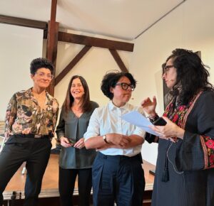 Mafalda Veiga Instagram - Foi muito inesquecível mesmo ter estado no Luxemburgo, a convite do @ccp_luxemburgo (Instituto Camões) e da sua maravilhosa diretora @_adilia_carvalho_  Foi muito inesquecível mesmo assistir ao lançamento da edição francesa do Vale Formoso da @filipaleal_oficial traduzido pela @sonia.marcia.barbosa.dasilva e à sessão de poesia no Centre national de littérature, onde houve uma homenagem tão bonita à nossa tão tão querida @mariaquintans Foi muito inesquecível tudo. Muito muito obrigada.❤️