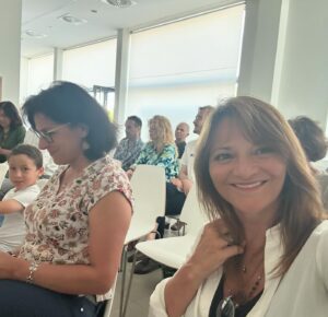Mafalda Veiga Instagram - Foi muito inesquecível mesmo ter estado no Luxemburgo, a convite do @ccp_luxemburgo (Instituto Camões) e da sua maravilhosa diretora @_adilia_carvalho_  Foi muito inesquecível mesmo assistir ao lançamento da edição francesa do Vale Formoso da @filipaleal_oficial traduzido pela @sonia.marcia.barbosa.dasilva e à sessão de poesia no Centre national de littérature, onde houve uma homenagem tão bonita à nossa tão tão querida @mariaquintans Foi muito inesquecível tudo. Muito muito obrigada.❤️