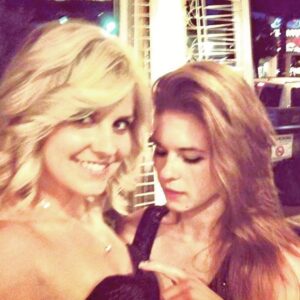 Magda Apanowicz Instagram - There are not enough words to express the love I have for you @nikki_griffin Happy Birthday, it’s been beautiful over the years to know you, to see how you have faced struggles and come out stronger. You are a woman that inspires me. Also why is the ONLY picture I can find of us? I remember taking this pic but can’t remember where!?💋🌸❤️