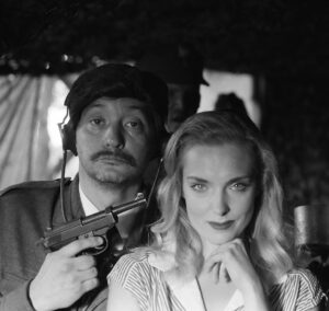 Magdalena Koleśnik Instagram - Rok temu, kiedy byliśmy piękni i młodzi i na jedzenie mówiliśmy papu #drunkhistory #comedycentral #halinaszwarc  #youngandbeautiful @misza.meyer  fot @janmacierewicz