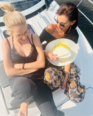 Magdalena Margulewicz Instagram - I ja jej mówie…i ona mi na to…No bez jaj…😂i tak gadamy gadamy gadamy…..#bezsłów #friends #goodmoments #❤️