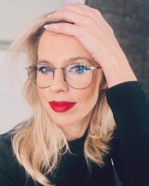 Magdalena Margulewicz Instagram - Hejka:) dostaje dużo pytań gdzie można zobaczyć mnie na scenie . Dla zainteresowanych podaję terminy  LUTY:  23 Poznan  szalone nożyczki ,  24 warszawa Alibi od zaraz,  25 szalone nożyczki Warszawa,  MARZEC :  2 Kielce sceny dla dorosłych,  3 gdansk sceny dla dorosłych,  4 Ciechanów szalone nożyczki  9 Słupsk szalone nożyczki.  10 Warszawa szalone nożyczki.  11 warszawa alibi od zaraz.  16 Bydgoszcz szalone nożyczki.  17 Bełchatów szalone nożyczki.  18 Wrocław  szalone  nożyczki.  22 Ełk szalone nożyczki.  23 Włocławek szalone nożyczki.  Tyle póki co. Spektakle z reguły gramy dwa razy w jednym mieście. Miejsca ( teatry, ośrodki kultury ) w których są te spektakle  musicie ogarnąć sami  bo ja nie ogarniam😂😘😘😘😘