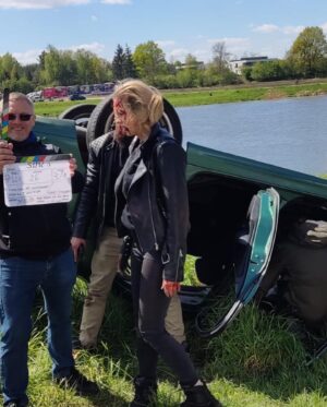 Magdalena Margulewicz Instagram - Kochani moi. Jestem poruszona tym ,co dzieje się dzisiaj na forum ,po ostatnim odcinku 14 sezonu SWK . Ilość wiadomości od Was, komentarzy i emocji jakich Wam dostarczył ten sezon, sprawia ze czuje się w obowiazku utulić Was wszystkich. Żaden serial nie ma takich fanów. Żaden. Jesteście absolutnie wyjątkowi. Z całego serca Dziękuje Wam za spędzenie czasu z nami. Za każde dobre słowo i moc jaka płynie od Was w naszą stronę.  Pamiętajcie ze milosc to potężna siła :) bywa różnie ale przecież doskonale wiecie ze my tak naprawdę to bardzo się kochamy 😉na dowód kilka zdjęć . Kiepskie może bo zawsze jesteśmy zajęci czymś innym niż robieniem sobie zdjęć,ale czasami mamy taki przebłysk 😂To trudny zawód ale spotyka się wyjątkowych ludzi. I dla tych spotkań warto …Michał Dziekuje Ci za wszystko. Ty wiesz……..Ps. I tak tego nie przeczyta bo nie ma instagrama stary ramol.😉😂 ps2. Całuje Was mocno , Dziekuje!!!!Wasza Górska❤️# @wydzialkryminalny # @sprawiedliwi_najlepsi_fani # @wydzialkryminalny # @wydzialkryminalny.fanpage # @gorska_i_jawor # @dagaxjawor # @tv4czworkaofficial