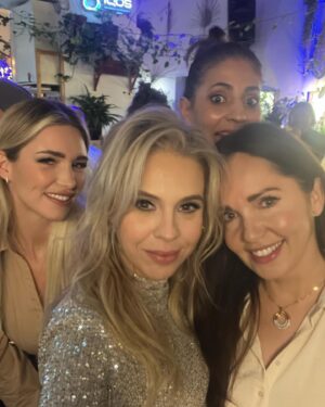 Magdalena Margulewicz Instagram - Koniec sezonu:) odpoczywamy 💪nabieramy mocy😂#sprawiedliwiwydziałkryminalny #tv4official #💙