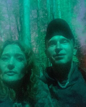 Magdalena Popławska Instagram - Dziś ostatni odcinek.  Kto mnie w końcu zabił?  Piotr, który grał Maćka, czy Maciek, który grał Piotra ale udawał Pawła🤷‍♀️😅

#szadź #player #tvn